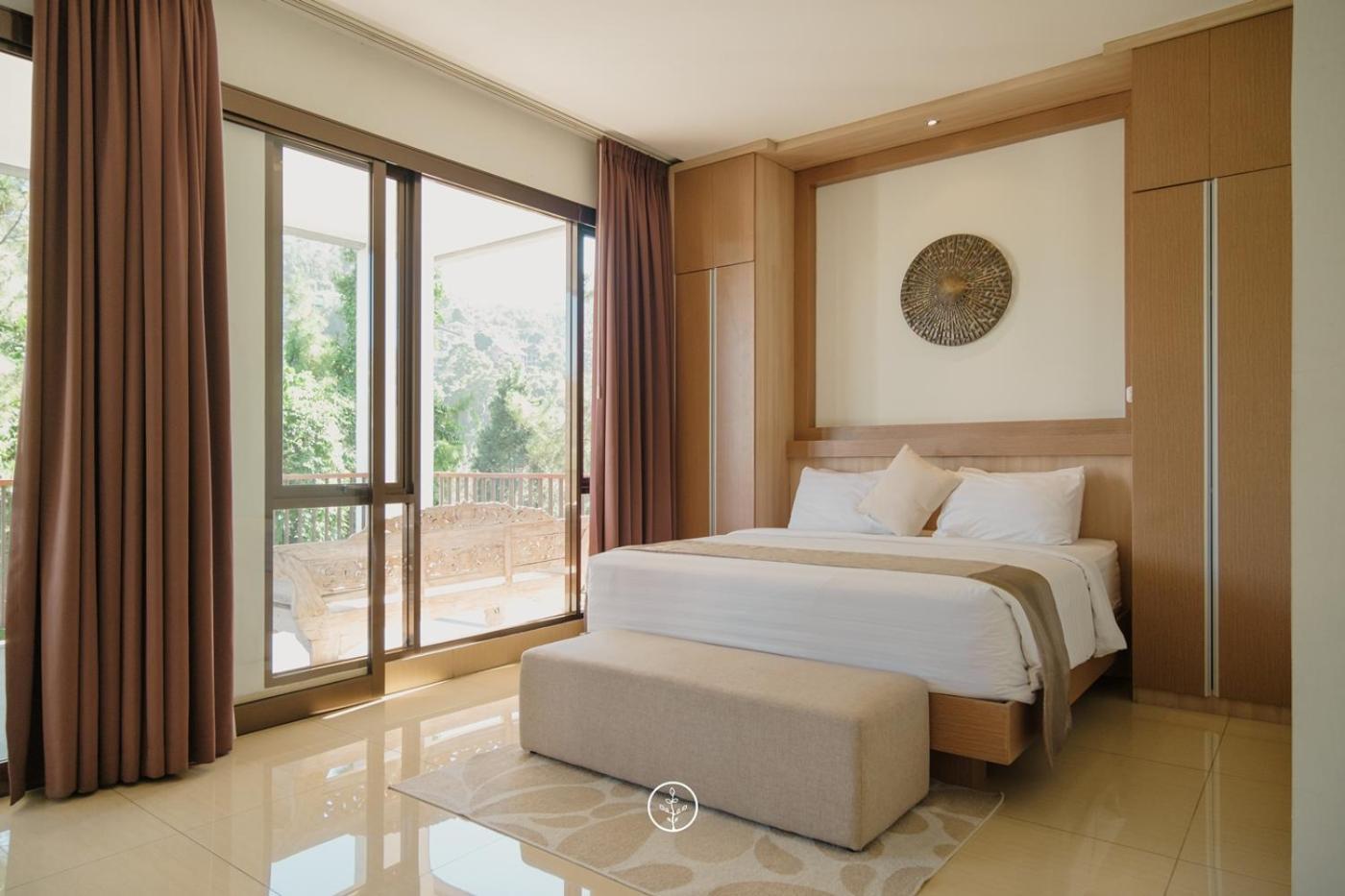 Narwastu Hill View Villa 6 Bedrooms With A Private Swimming Pool Bandung Exterior foto