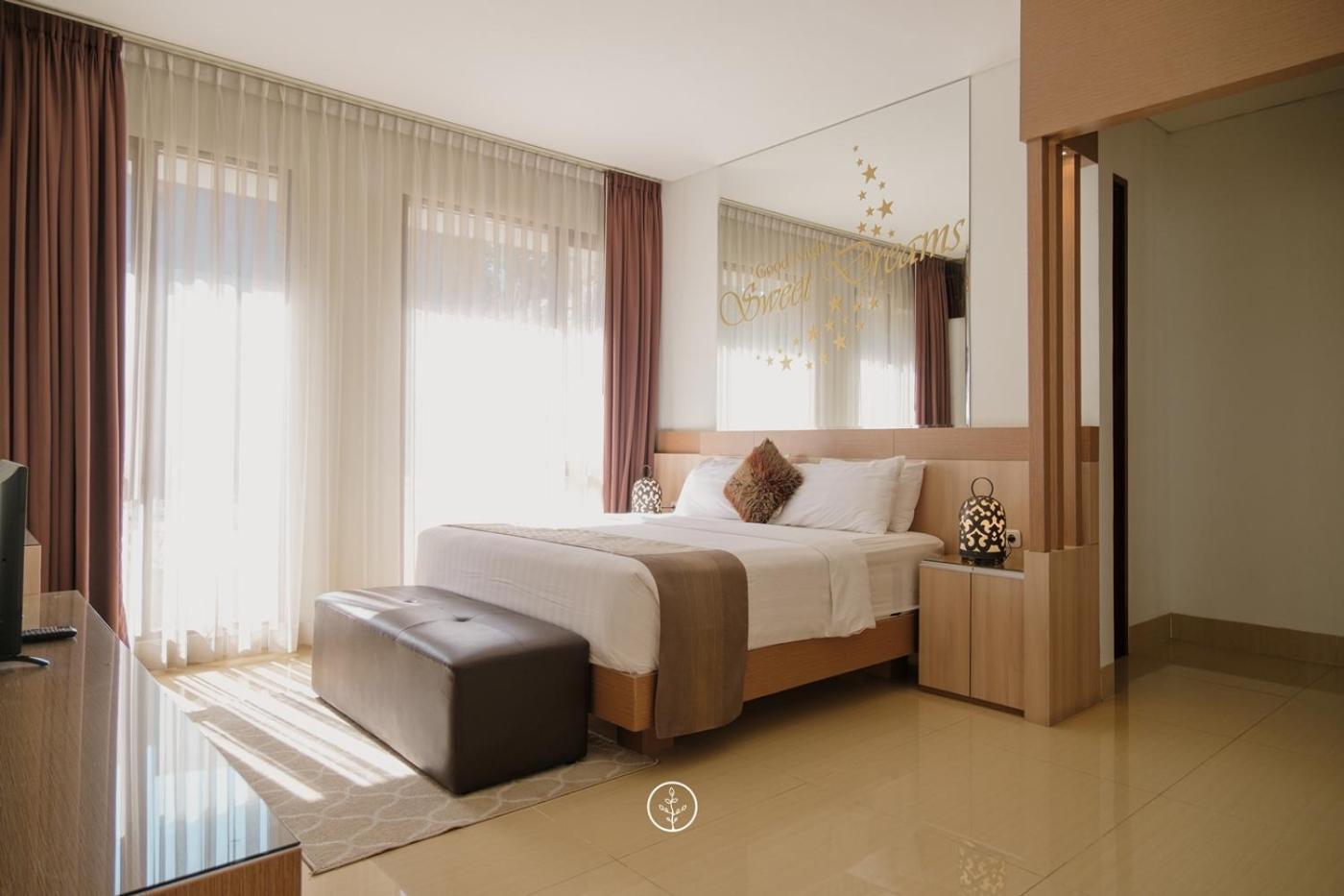 Narwastu Hill View Villa 6 Bedrooms With A Private Swimming Pool Bandung Exterior foto