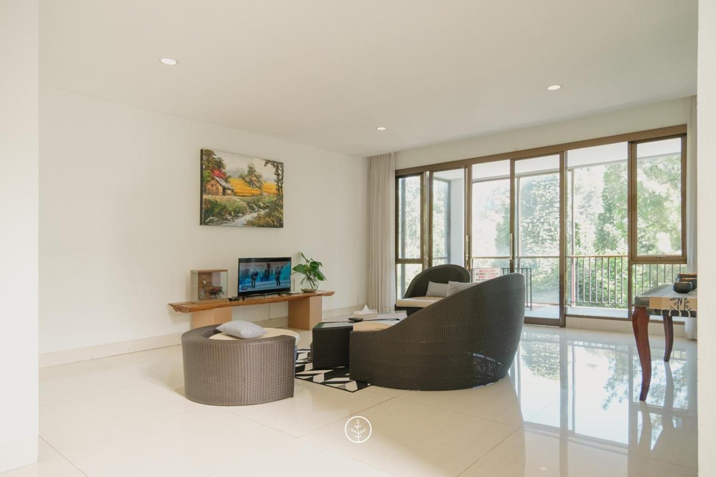 Narwastu Hill View Villa 6 Bedrooms With A Private Swimming Pool Bandung Exterior foto