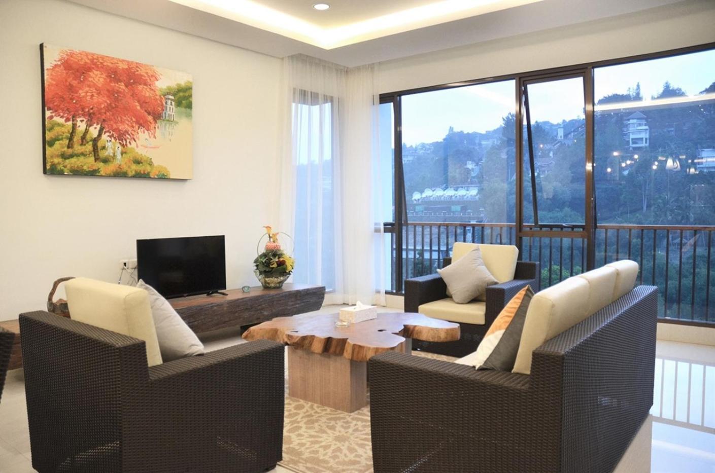 Narwastu Hill View Villa 6 Bedrooms With A Private Swimming Pool Bandung Exterior foto