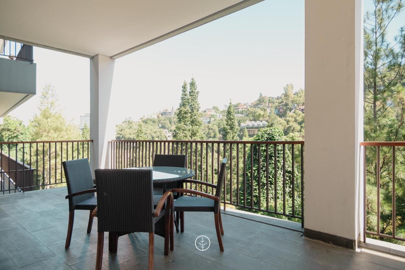 Narwastu Hill View Villa 6 Bedrooms With A Private Swimming Pool Bandung Exterior foto