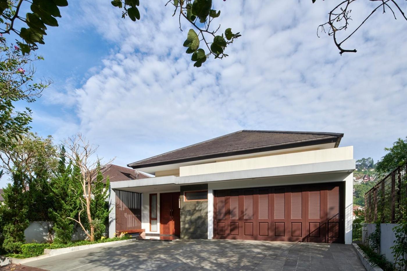 Narwastu Hill View Villa 6 Bedrooms With A Private Swimming Pool Bandung Exterior foto
